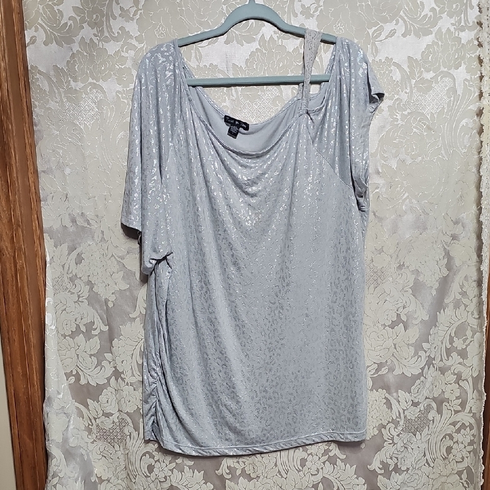 Asymmetrical Gray Short Sleeve Blouse